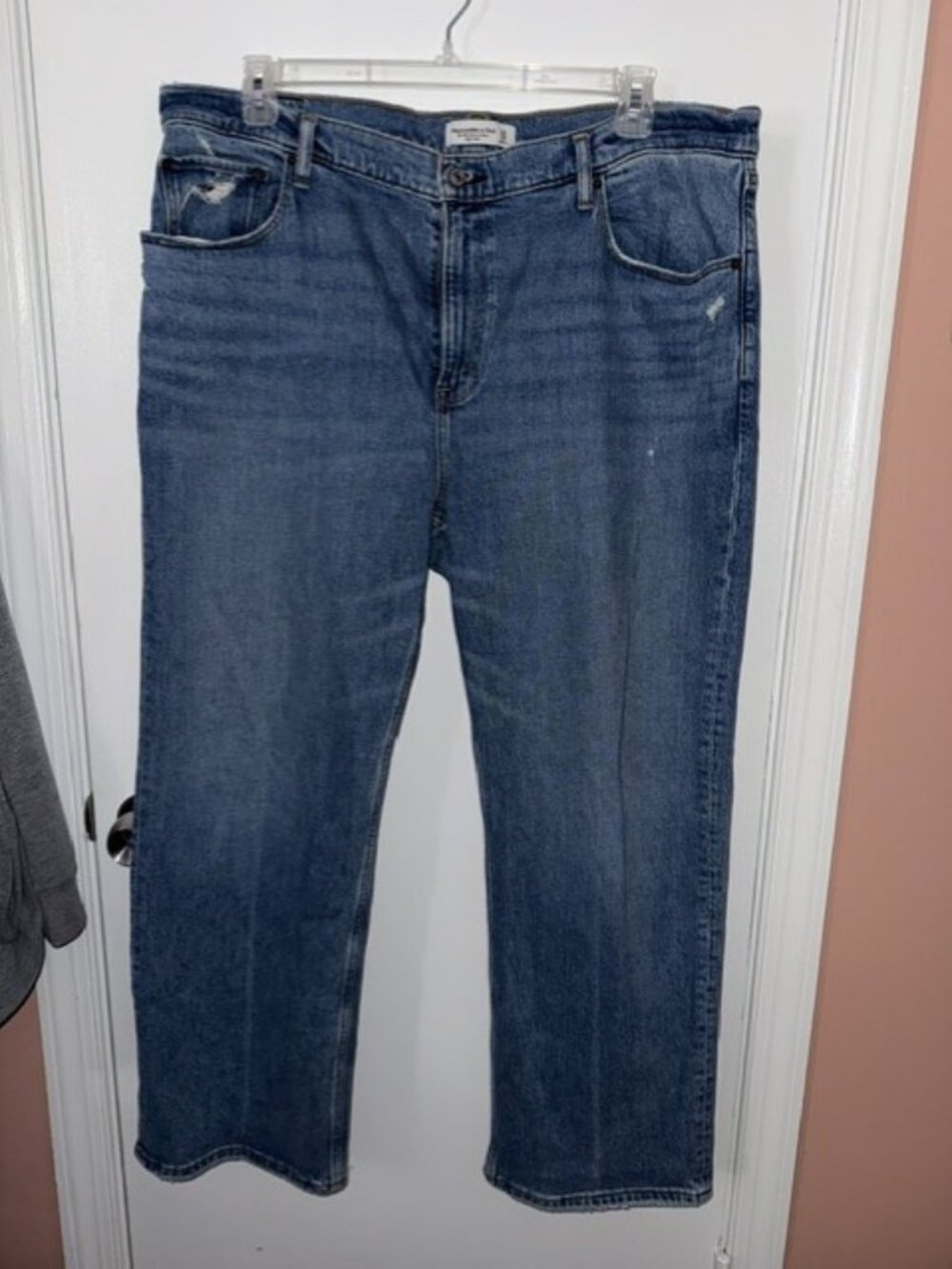 Abercrombie & Fitch The ’90s Relaxed High Rise Jeans | Size 34 (18S / Short)